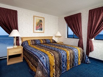 Hotel Sailport Resort Waterfront Suites On Tampa Bay