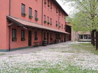 Agroturismo Agriturismo Isola Augusta