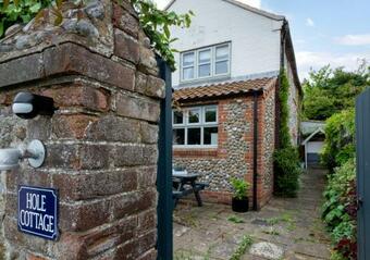 Hole Cottage