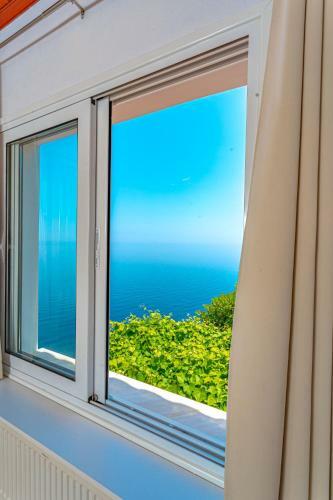 Hostal The Life Suites