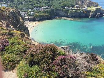 Hostal Room In Guest Room - Orchard Manor, Fore Street Probus, Tr24ly