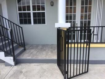 Apartamento Yvonna House