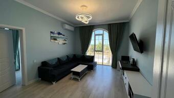 Hostal Astara Boulevard Village