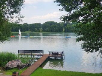 Pirtis Ant E?ero Kranto.rami Ir I?puosel?ta Aplink