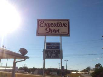 Motel Executive Inn Of Seneca