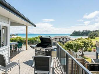 Ocean Oasis - Langs Beach Holiday Home