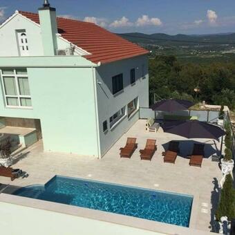 Villa Holiday House Lu?i?