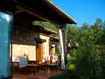 Apartamentos El Roble