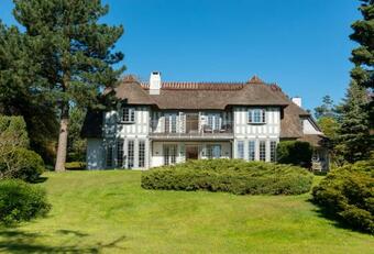 Enchanting Beach Villa Denmark