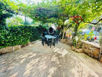 Agradable Casa Con Chimenea, En Zona Tranquila De Sanabria