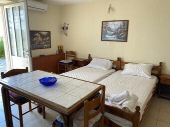 Apartamento Studio Lakis Barbajonn's Stone House