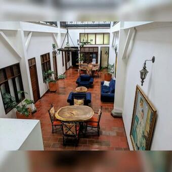 Hotel Balcones Del Parque