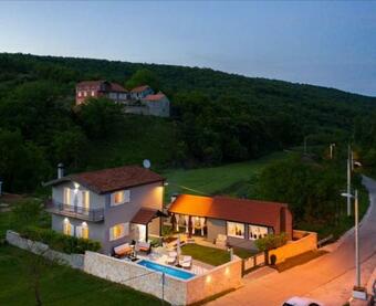 Villa Batarelo With Heated Pool