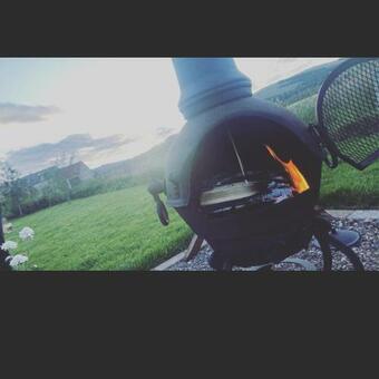 Wood Fired Hot Tub - 1 Bed Rural Retreat