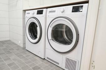 Luxury Business Studio Apartment Street View - Cityliving Umami