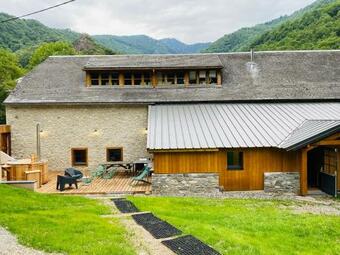 Grand G�te Le Milan Et Son Bain Nordique