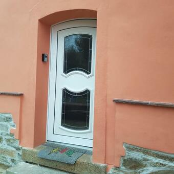 Apartamento Ferienwohnung Ost - Alte Schule Sachswitz