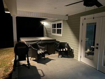 Stunning 2 Bed Room Hubbard Farm House