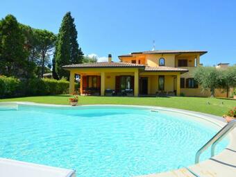 Villa Rustic Style Holiday Home In Umbria With Private Pool
