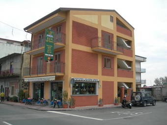 Hostal Caff� Nuovo 2 Holiday Rooms