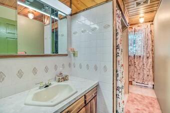 Tamaqua Apartment With Fire Pit And Gas Grill!