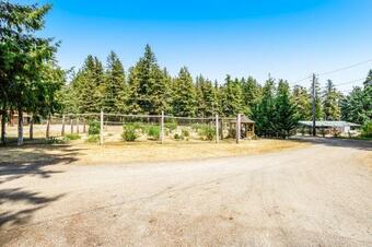 Mount Lena Room 4 At Mount Walker Inn