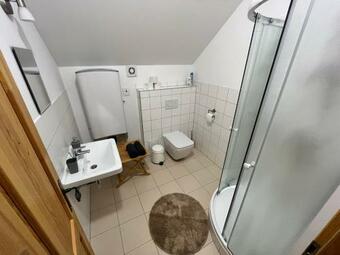 Hostal Penzion Vina?stv� Simenon