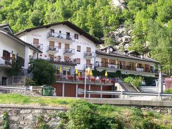 Hotel Fior Di Roccia