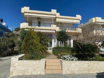 Sindonia Beach Apartment's