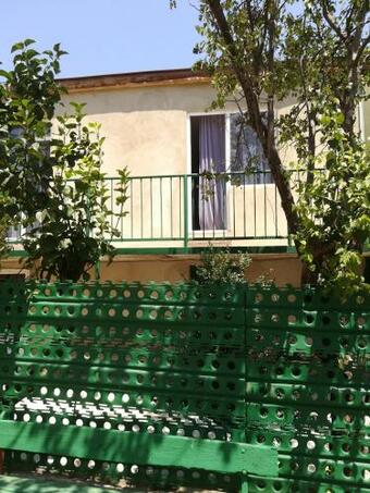 Hostal Guest House Luka