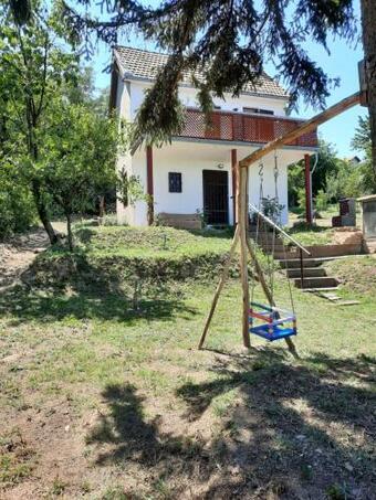 Vikendica Sa Pogledom Na Dunav