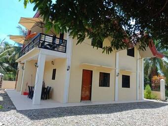 Charming And Relaxing 7-bed House In Mati City