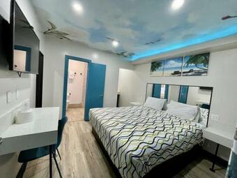 Motel Royal Hawaiian Inn - Mid City, Los Angeles