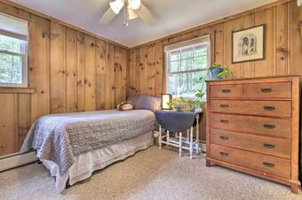 Cozy Stafford Cabin, Near Reservoir And Beach!