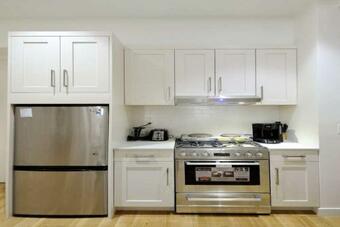 Quaint Fully Furnished 2br Apartment Midtown West