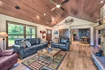 Unique 3-building Home With Gorgeous Lake Views