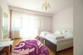 Hostal Pensiunea Ovy & Dya