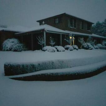 Snowline Retreat The Ultimate Getaway Tennis Court & Pool