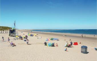 Stunning Home In Kerkwerve With Wifi And 2 Bedrooms