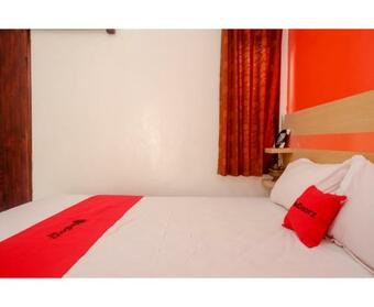 Hotel Reddoorz Syariah Near Alun Alun Kota Rembang