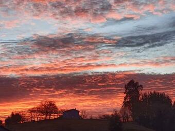 Agradable Casa De Campo Con Piscina