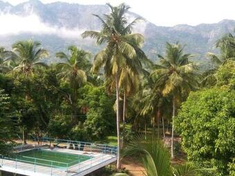 Hostal Room In Farmhouse - Mango Village Farm House