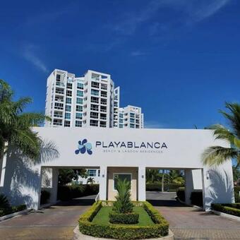 Apartamento Playa Blanca Town Center Suites