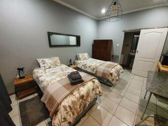 Hostal Delikaat Bed & Coffee