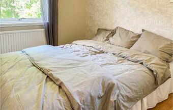 Nice Home In H�rryda With Wifi And 2 Bedrooms