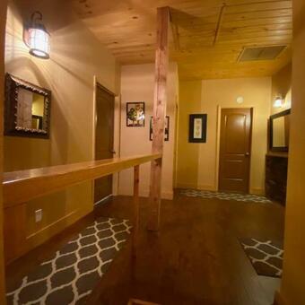 Villa Log Cabin Home W/pool Close To Disney World!