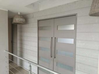 G�te Des Pr�s Saint Jean