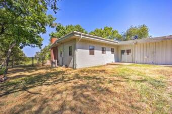 Lochview Lodge Idyllic Farmhouse In Grove!