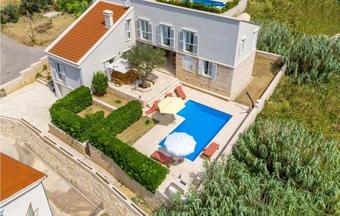 Holiday Home Eugena Kvaternika Cr