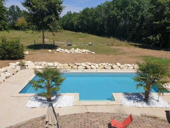 Villa Avec Piscine, Jacuzzi Et Vue Imprenable !